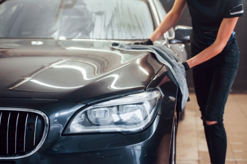 limpieza coche grande en Madrid, Barcelona, Valencia, etc.